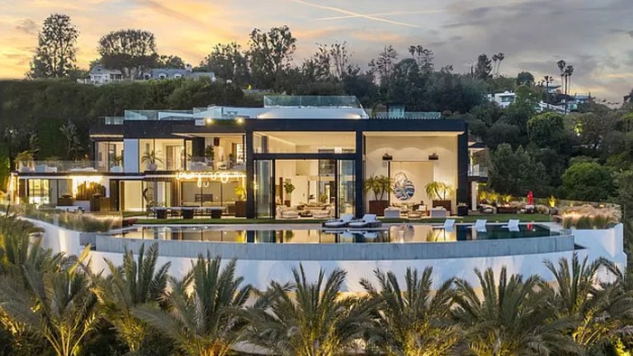 10 Stunning Million-Dollar Homes In LA